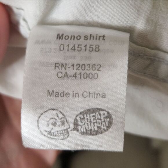 Cotton Denim Buttondown Shirt - Picture 8 of 9